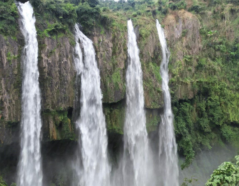 1. Curug Cilember, Pesona Curug Tiga Tingkat