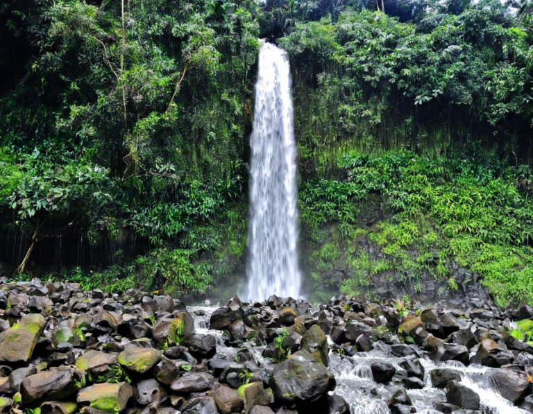 4.  Curug Bidadari: Keindahan Air Terjun yang Memikat