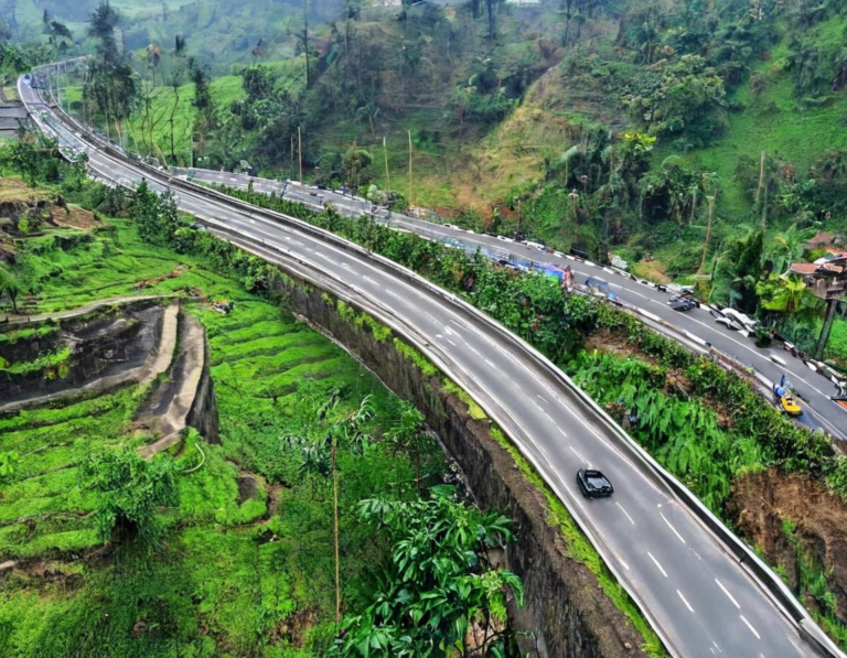 Jalur Alternatif Menuju Puncak Bogor:  Siasati Kemacetan dengan Pintar