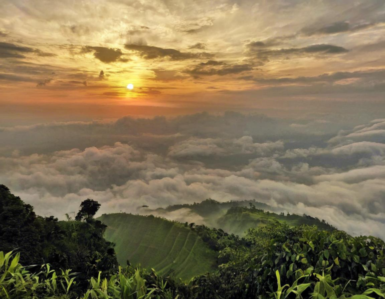 Lokasi Terbaik untuk Sunset di Puncak Bogor