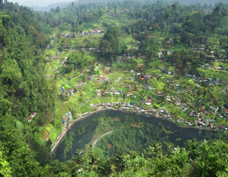 Pendahuluan: Mengapa Puncak Bogor?